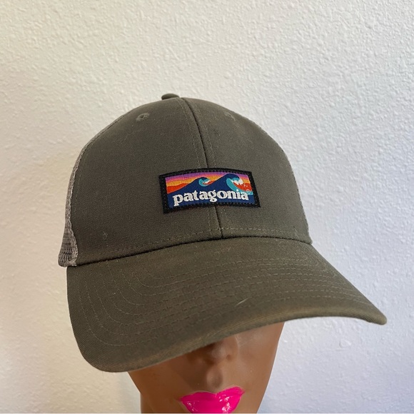 Patagonia Unisex Gray Wave Print Logo Trucker Hat - Picture 1 of 12
